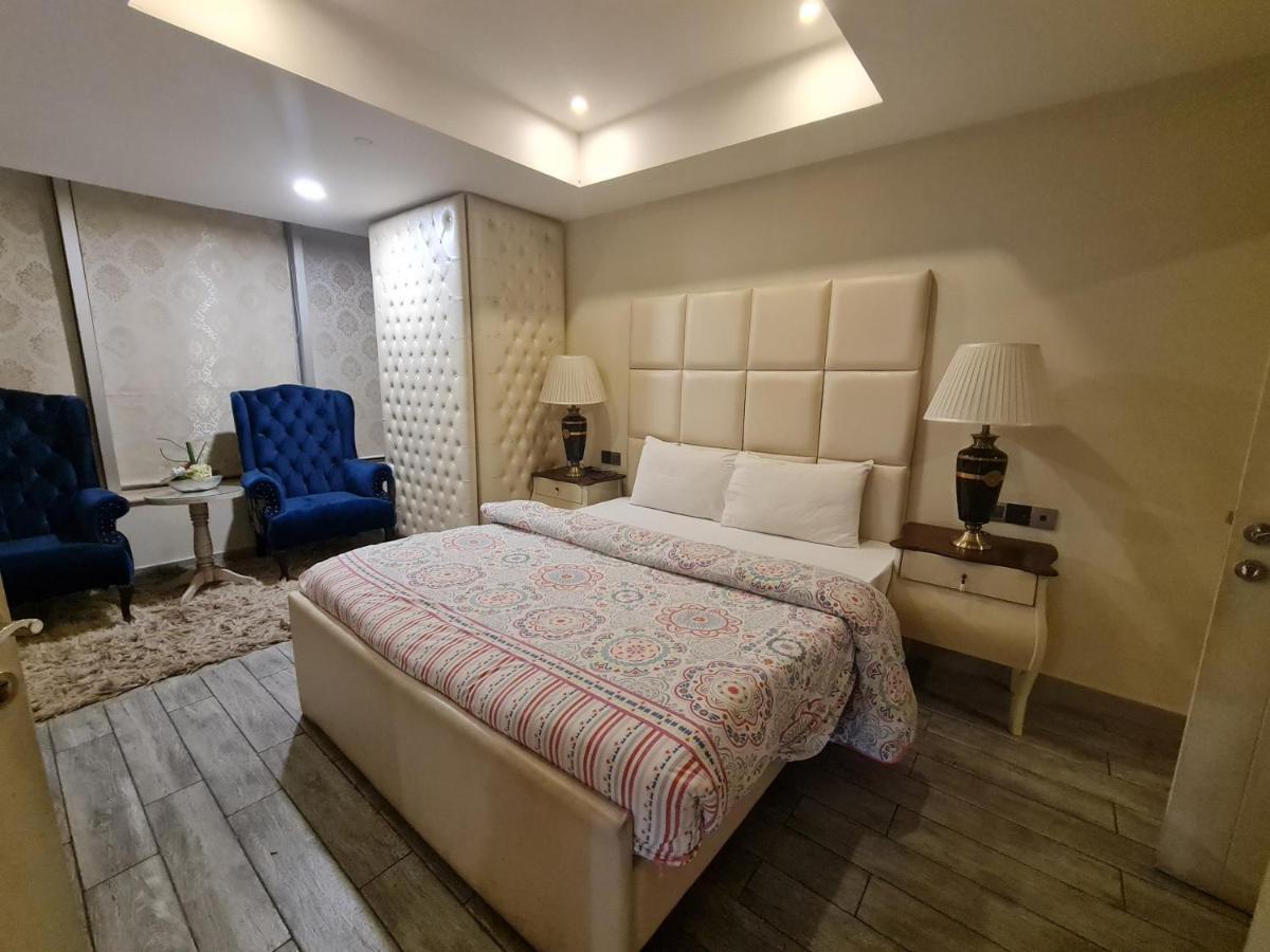 Royal Residencia Centaurus Apartment Islamabad Exterior photo