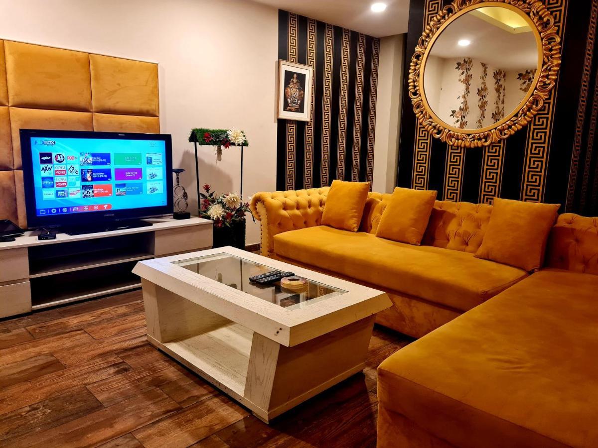 Royal Residencia Centaurus Apartment Islamabad Exterior photo